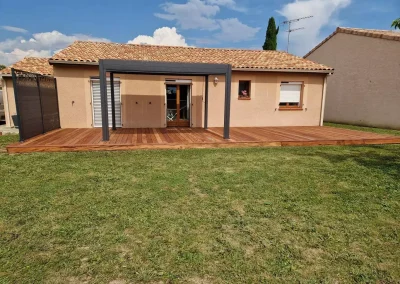 Charpente et terrasse en bois à Gimat - Entreprise Bosc